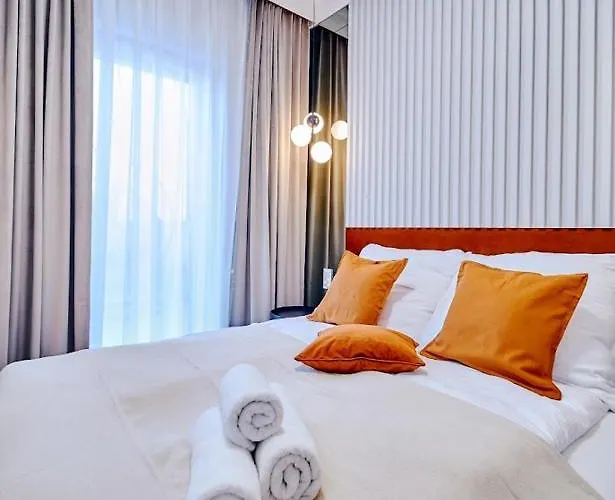 Laguna 3 * ポラニツァ・ズドゥルイ