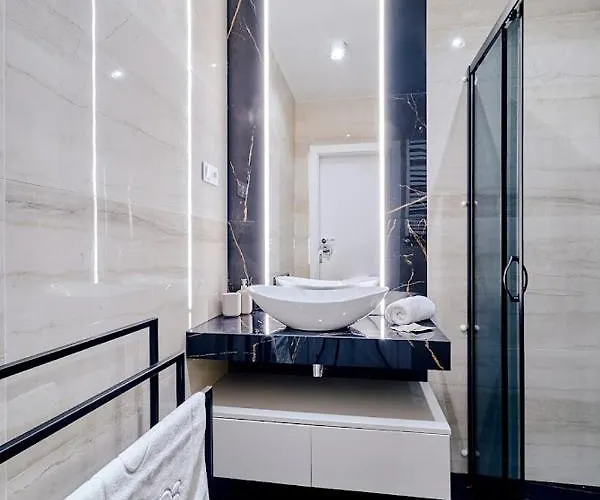 Laguna 3 ポラニツァ・ズドゥルイ