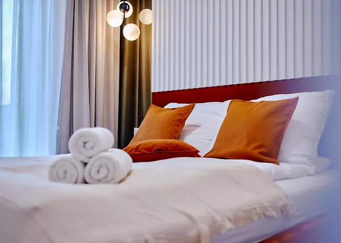 Laguna 3 * ポラニツァ・ズドゥルイ